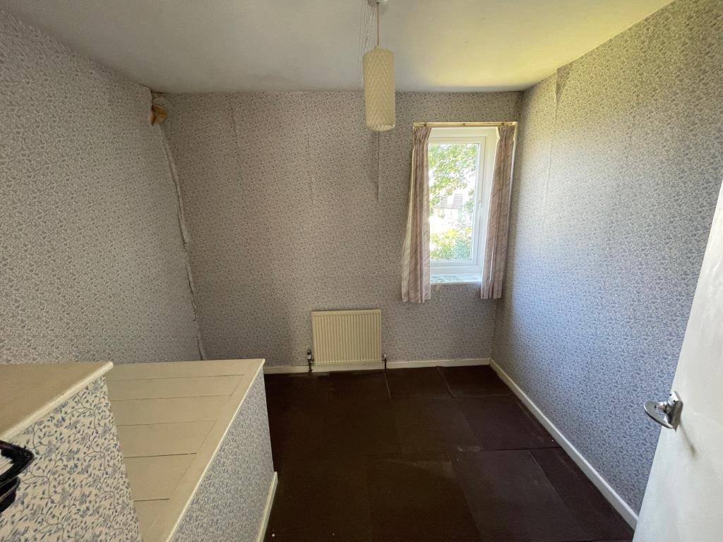 Lot: 11 - SEMI-DETACHED HOUSE FOR IMPROVEMENT AND REPAIR - Bedroom 3 with window to the front